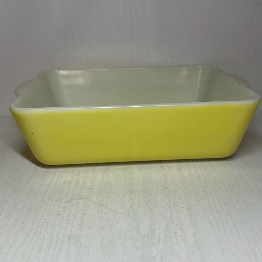 Vintage Pyrex  1 1/2 Quart Yellow Casserole‎ Baking Dish 503-B